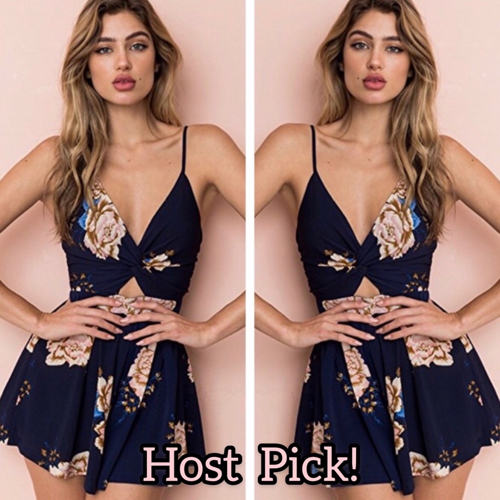 🎉HP🎉❀NEW Floral Romper ❀